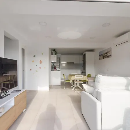 Terraced 2 Bedroom * Maspalomas (Gran Canaria)